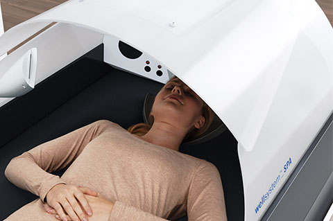 Female experiencing WellSystem